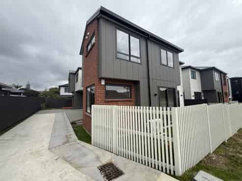 2/44 Abercrombie Street, Howick