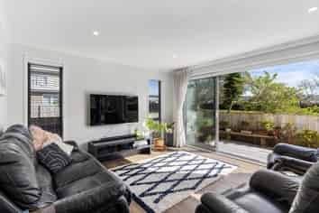 77A Riverside Road, Orewa