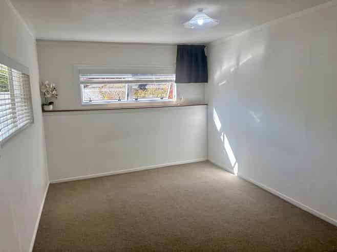 11 Roberts Road, Glenfield