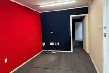 Modern Showroom/Warehouse 420m2