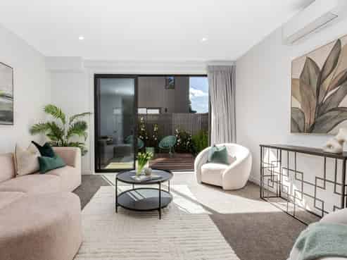 1/323 Riverside Drive, Waterloo