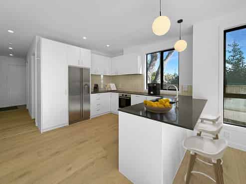 1/323 Riverside Drive, Waterloo