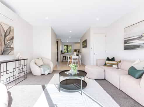 1/323 Riverside Drive, Waterloo