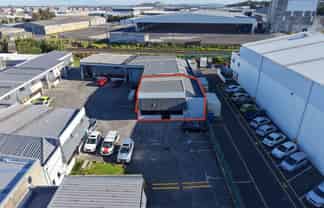 Well-connected Penrose unit - 148sqm