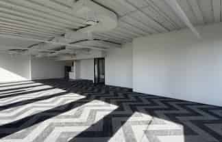 High-End Office for Corporate Tenants