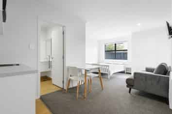 2/54a Cook Street, Hamilton East