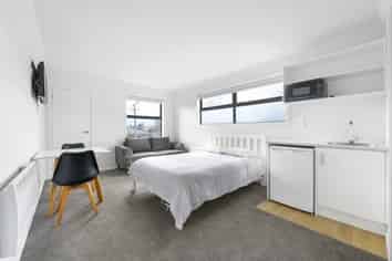 2/54a Cook Street, Hamilton East