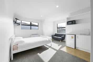 2/54a Cook Street, Hamilton East