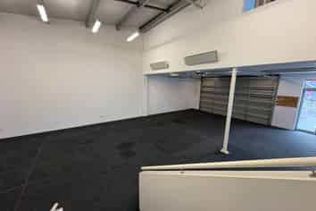 Modern City Fringe Office/Warehouse