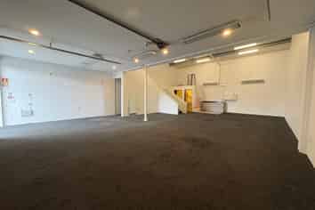 Modern City Fringe Office/Warehouse