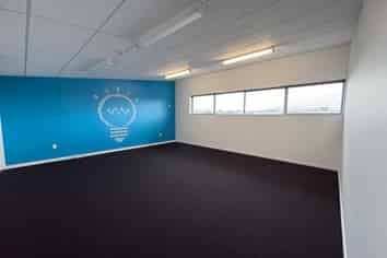 Modern City Fringe Office/Warehouse
