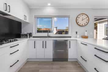 155 Guildford Drive, PARAPARAUMU BEACH