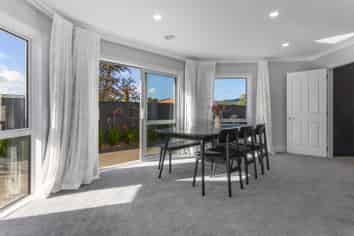 155 Guildford Drive, PARAPARAUMU BEACH