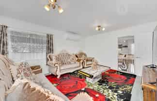 2 Redcrest Avenue, Red Hill