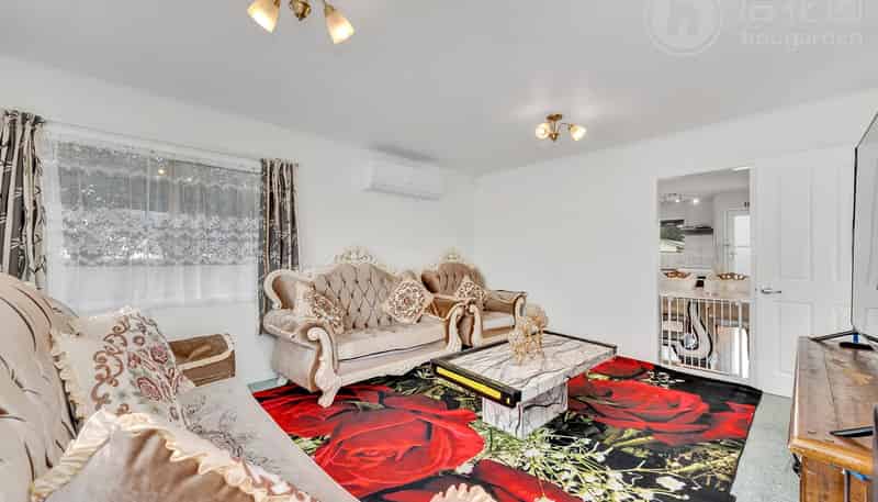2 Redcrest Avenue, Red Hill