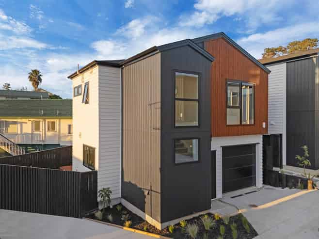 18A-E Mallard Place, Unsworth Heights