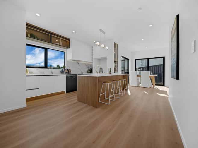18A-E Mallard Place, Unsworth Heights
