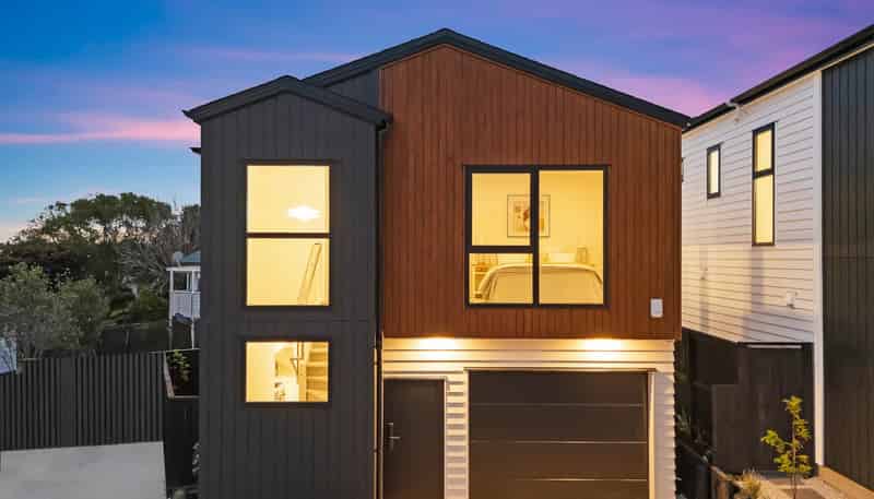 18A-E Mallard Place, Unsworth Heights