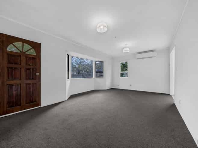 1/11 Hughes Terrace, Te Atatu Peninsula