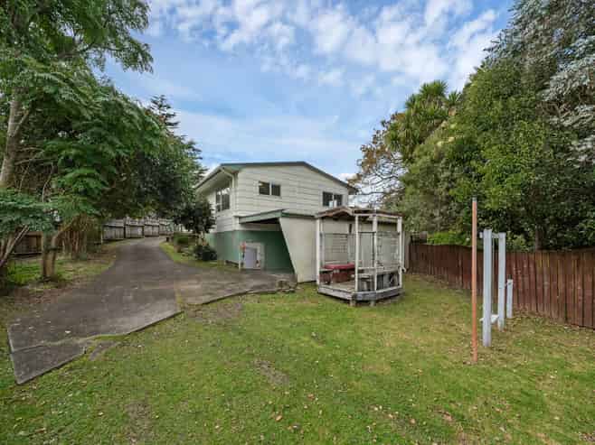 1/11 Hughes Terrace, Te Atatu Peninsula