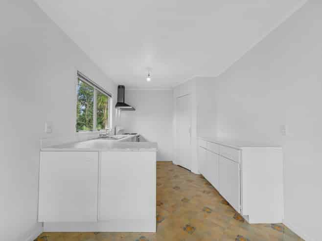 1/11 Hughes Terrace, Te Atatu Peninsula