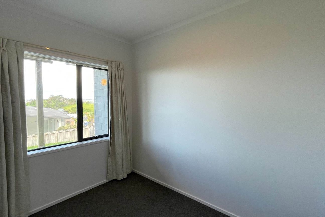 Modern Family Living in Beautiful Orewa – pohled 6
