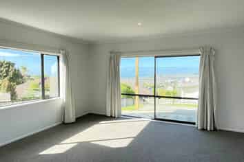 80 Waldorf Crescent, Orewa