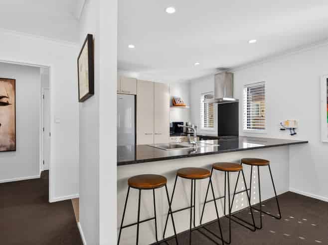 5 Buccaneer Court, Gulf Harbour