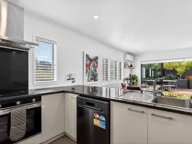 5 Buccaneer Court, Gulf Harbour
