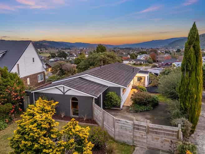 11 Roband Crescent, Brown Owl