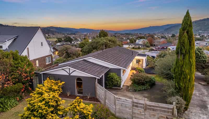 11 Roband Crescent, Brown Owl