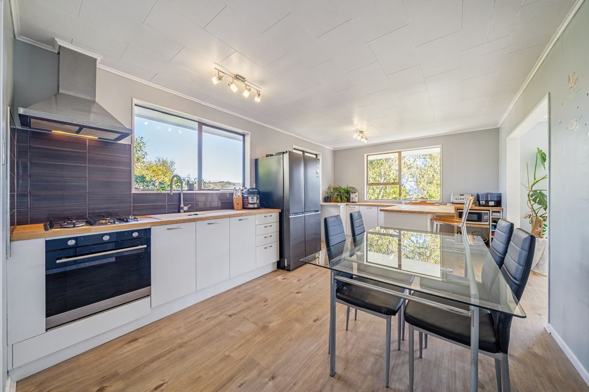 Stylish Upgrades & Sun-Soaked Living – další