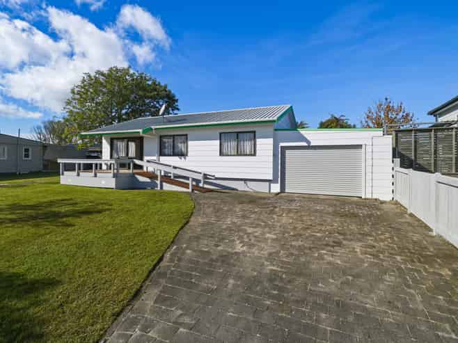 14A Charles Road, Hannahs Bay