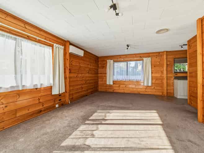 14A Charles Road, Hannahs Bay