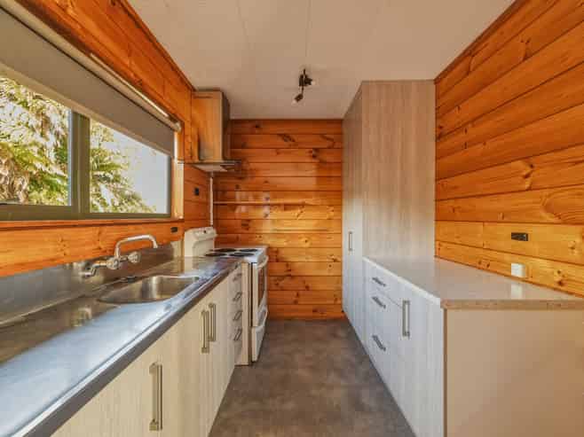 14A Charles Road, Hannahs Bay