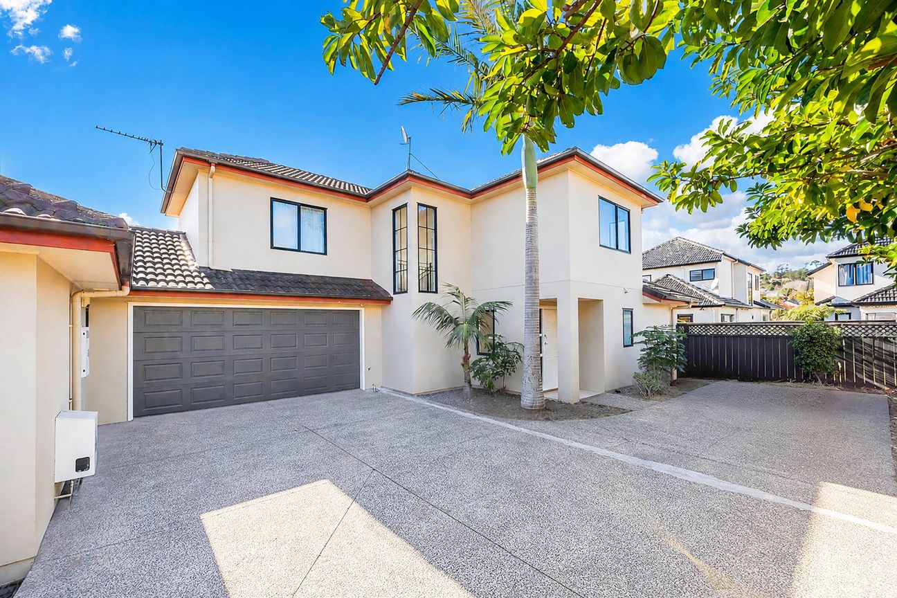 Home & Income Gem in BDSC Zone - Vista 3