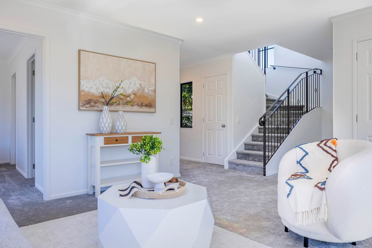 Home & Income Gem in BDSC Zone - Altro