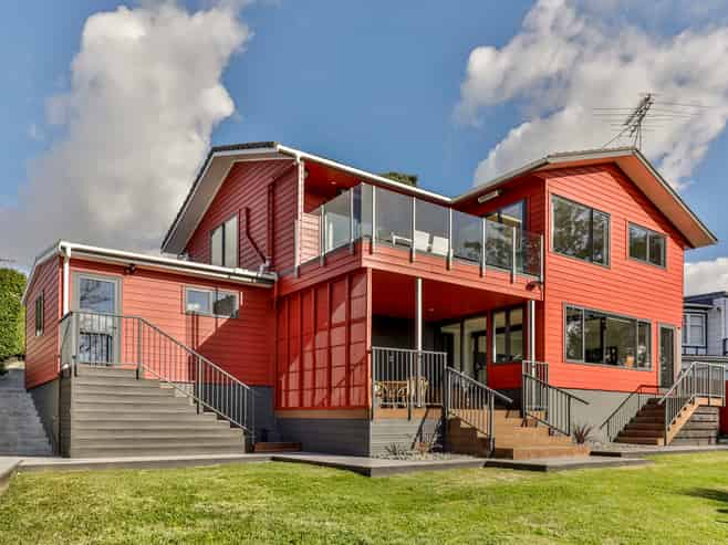 88 Tiroroa Avenue, Te Atatu South