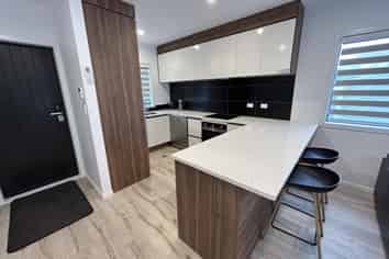 1A/23 Hibiscus Avenue, Hamilton Lake
