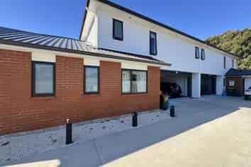 1A/23 Hibiscus Avenue, Hamilton Lake