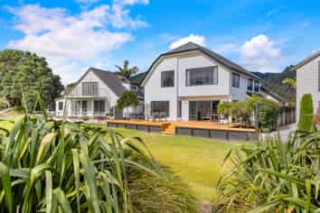 10 Ajax Head, Pauanui