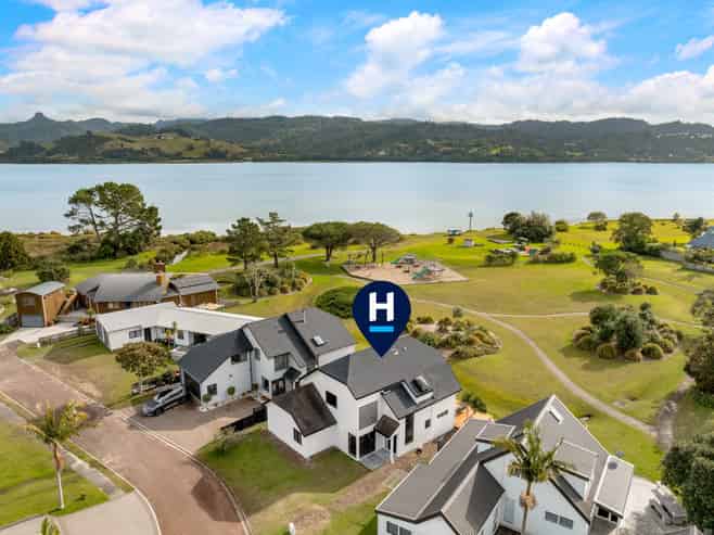 10 Ajax Head, Pauanui