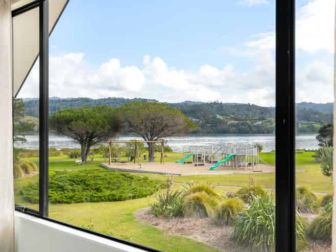 10 Ajax Head, Pauanui
