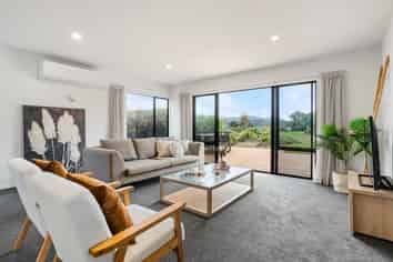 10 Ajax Head, Pauanui