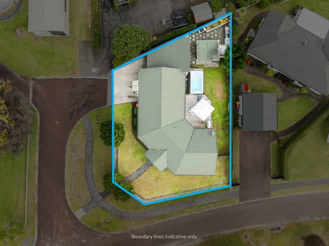 2 Lake Court, Pauanui