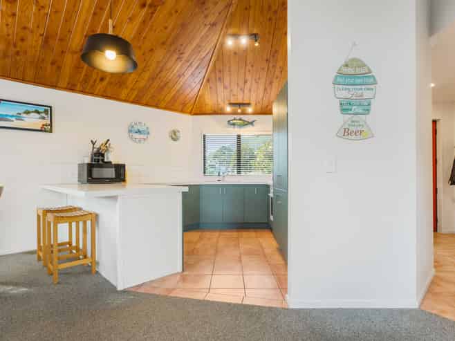 2 Lake Court, Pauanui