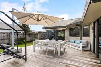 2 Lake Court, Pauanui