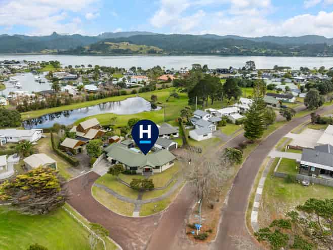 2 Lake Court, Pauanui
