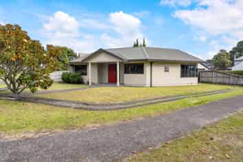 2 Lake Court, Pauanui