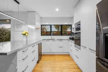 18 Iroquois Place, Wigram